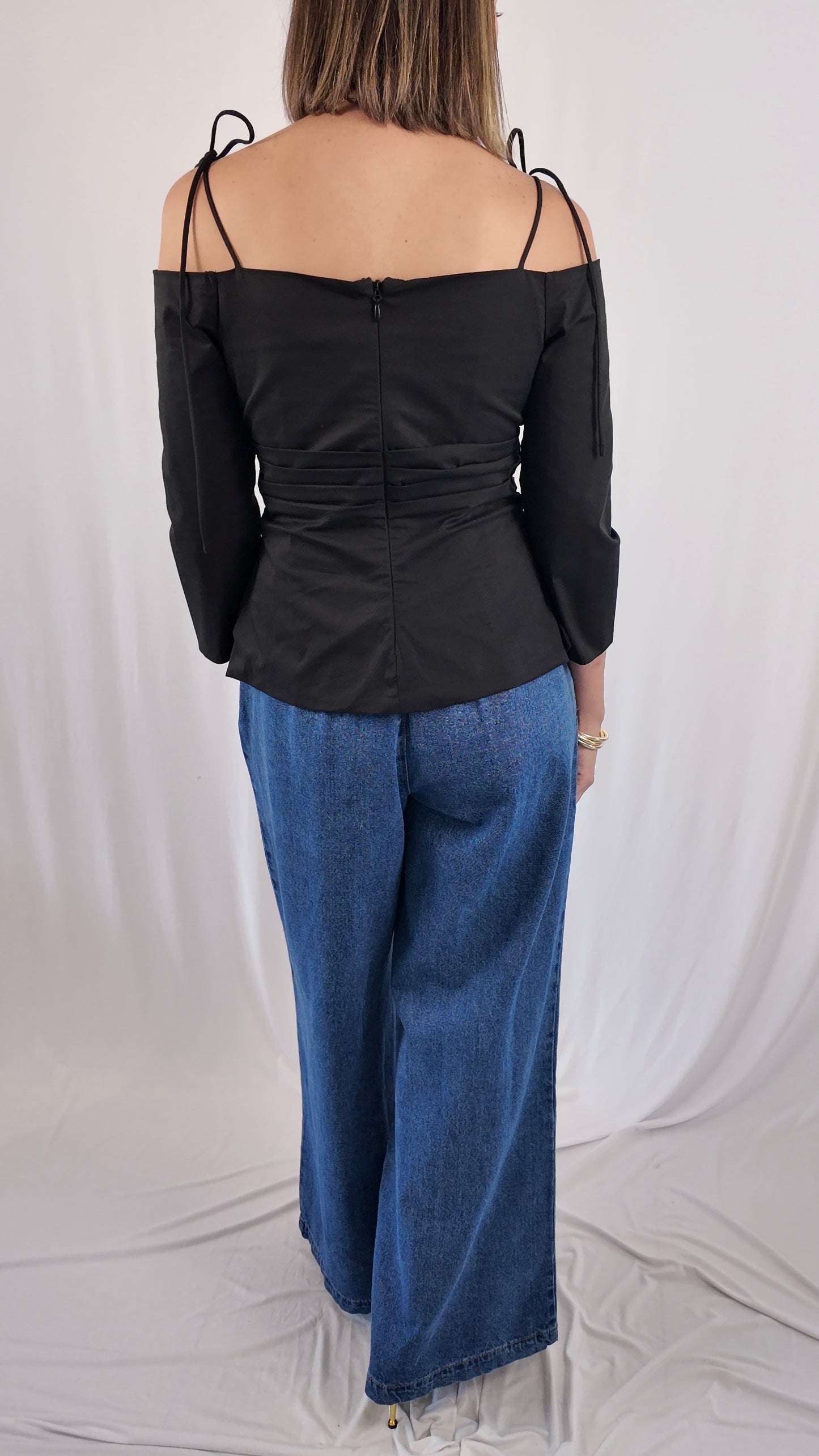 Off Shoulder Fitted Blouse