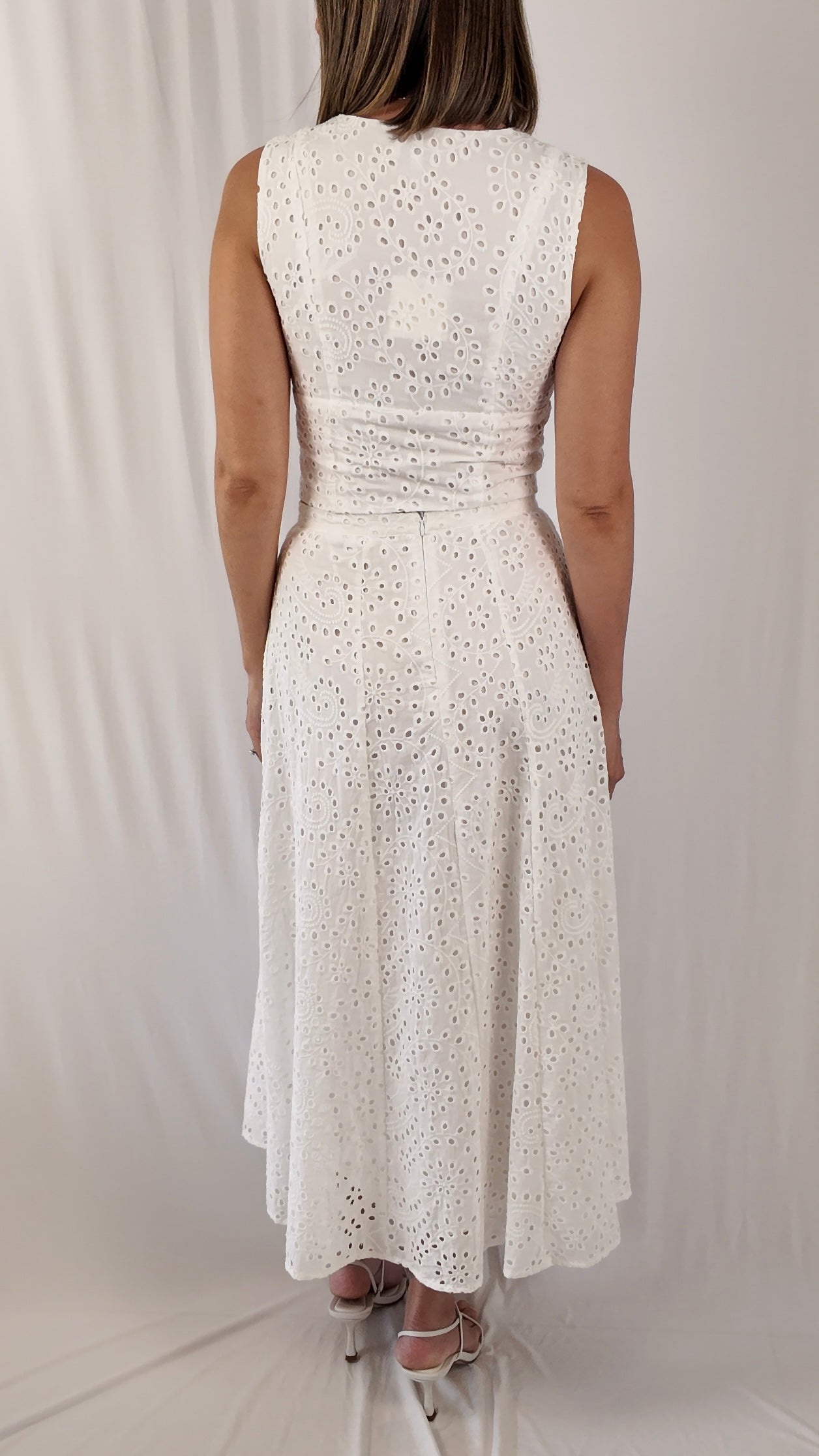 Scalloped Eyelett Set