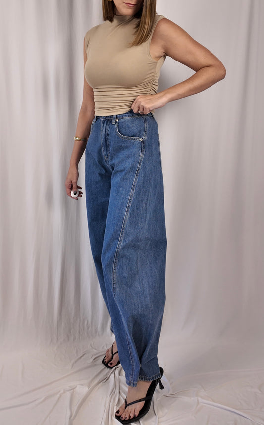 Snap Button Barrel Jean