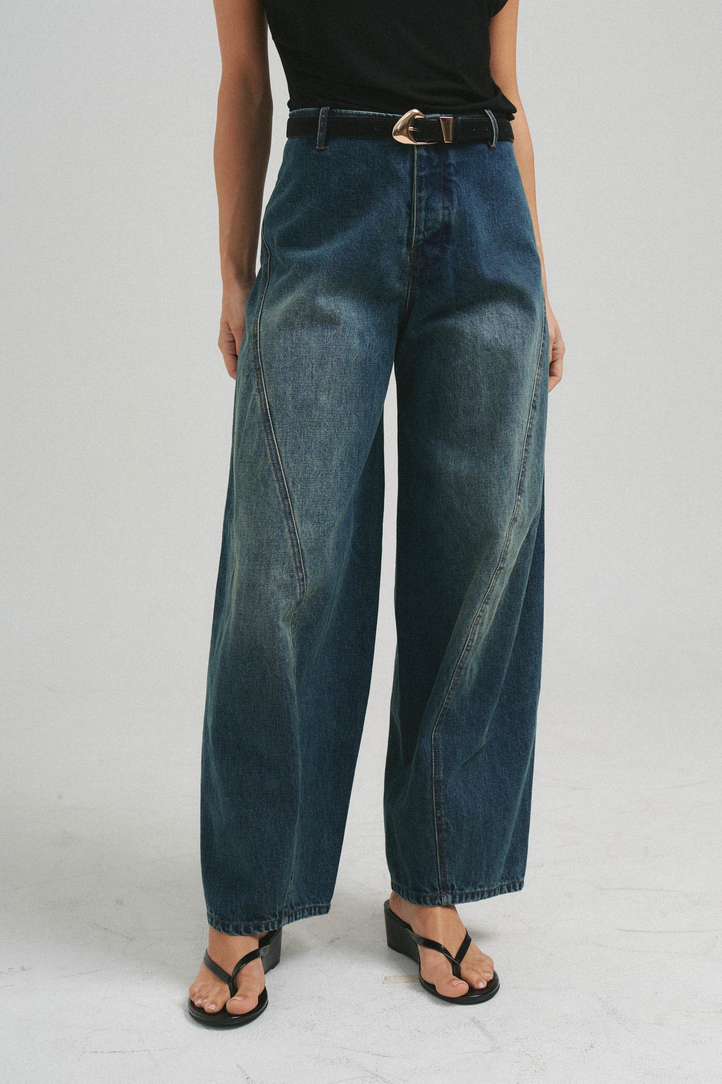Classic Barrel Jeans