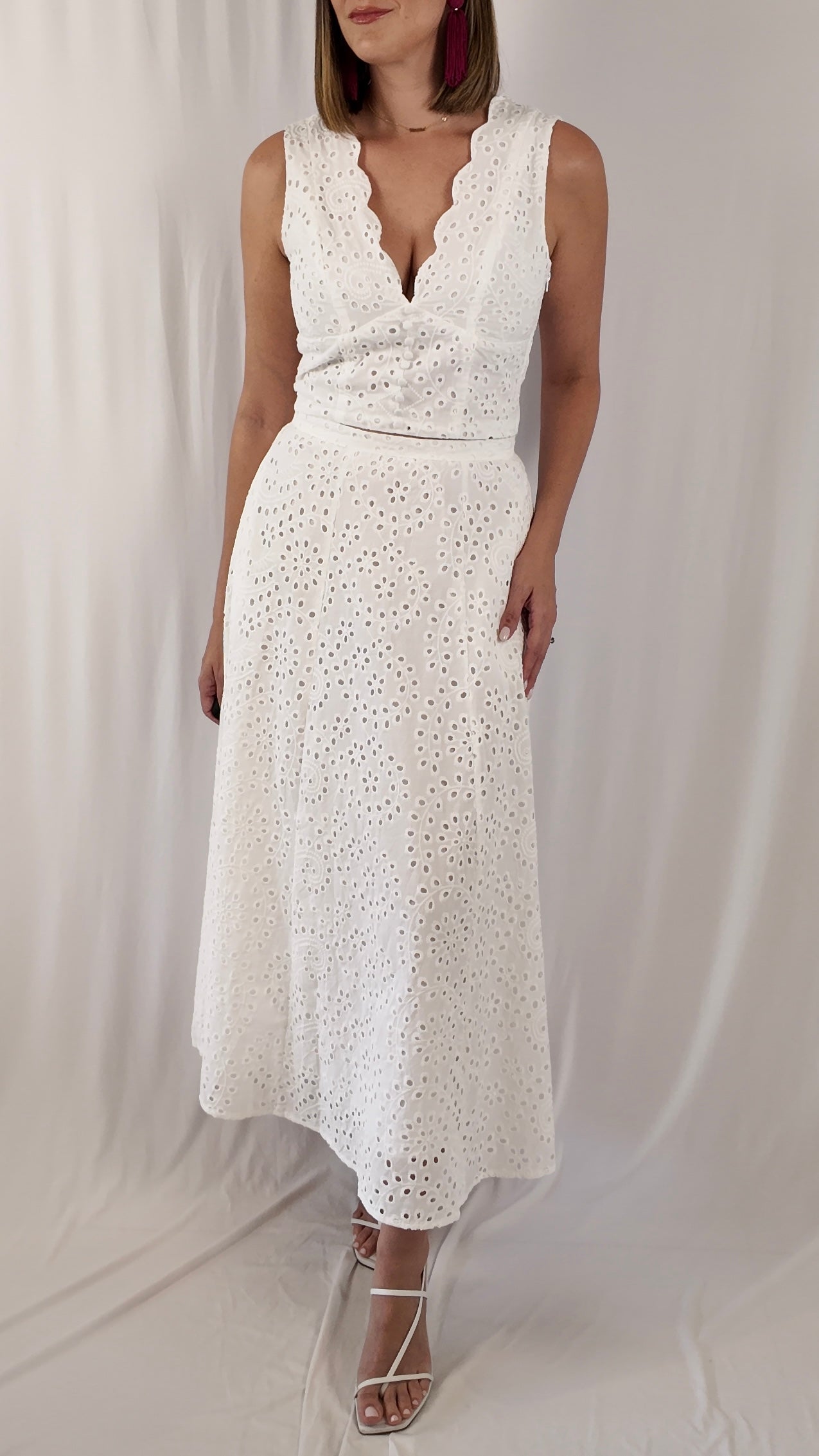 Scalloped Eyelett Set