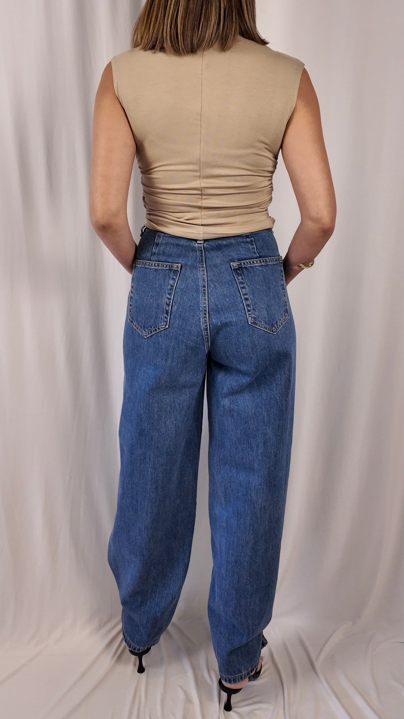 Snap Button Barrel Jean